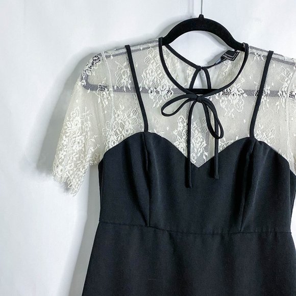 Forever 21 Eyelash Lace Sweetheart Mini Dress - Picture 2 of 10